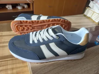 Zapatillas deportivas 43