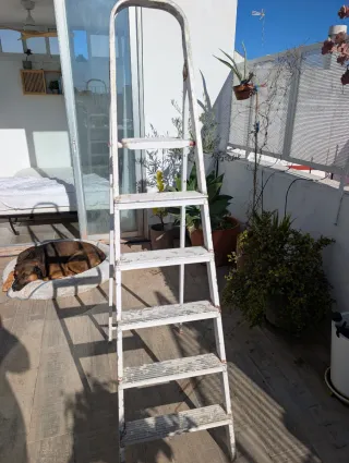 Escalera plegable de metal