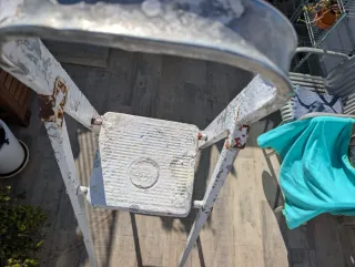 Escalera plegable de metal