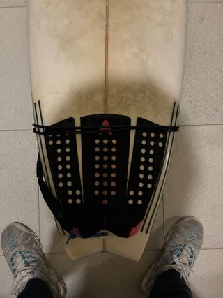 Tabla de surf DUCKS con quillas y funda