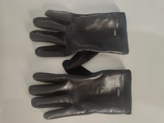 Guantes de cuero negros