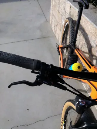 Bicicleta MTB Trek Naranja