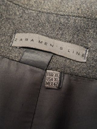 Abrigo largo gris hombre