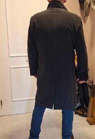 Abrigo largo gris hombre