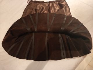 Falda efecto ante y piel