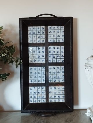 Tabuleiro / Bandeja em Madeira antiga e Azulejo