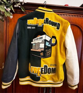 Chaqueta Zara Talla M Verde y Amarilla