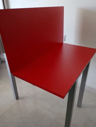Mesa Comedor extensible Roja y plateado