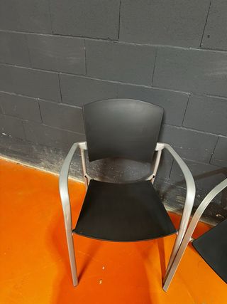 Sillas de diseño modernas (Apilables)