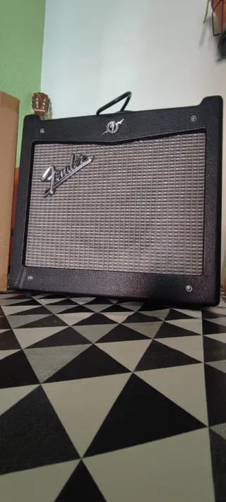 Amplificador Fender Mustang I V2