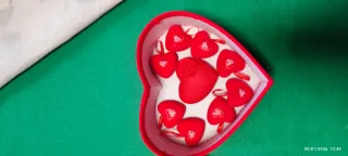 Scatola regalo cuore con 8 cuoricini