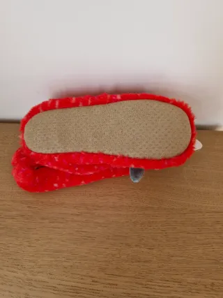 Zapatillas de fresa nuevas con etiqueta