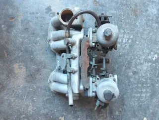 Carburadores Triumph TR7 y colector