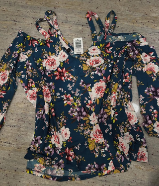Torrid Blusa Hombros Descubiertos Floral XL