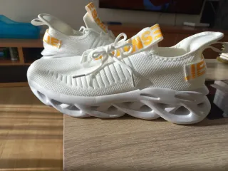 Zapatillas deportivas 43