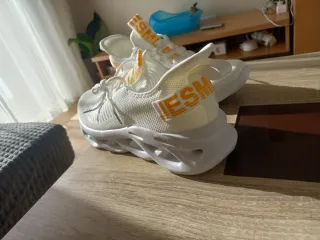 Zapatillas deportivas 43