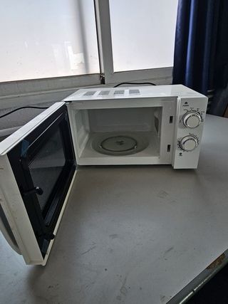Horno Microondas Orbegozo MI 2015