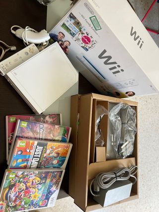 Nintendo Wii Family Edition + 4 juegos