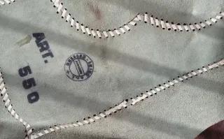 Tappeto in pelle marrone e bianco