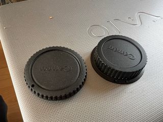Tapa de cámara y objetivo Canon