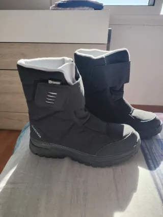 Botas de nieve Quechua negras y blancas
