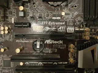 Placa Base ASRock Z77 Extreme4
