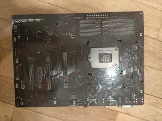 Placa Base ASRock Z77 Extreme4