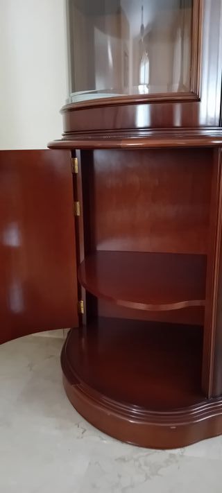 Vitrina Clásica Marquetería Madera y Cristal