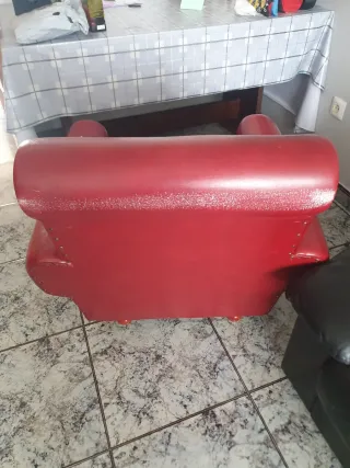 Dos sillones rojos urge