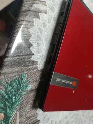 Packard Bell Mini Portátil Rojo