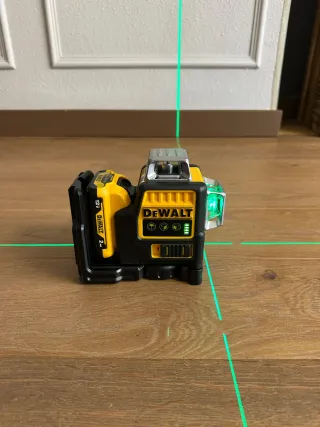 Nivel Láser DeWalt DW089LG Verde