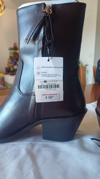 Botín cowboy piel Zara T.37. Marrón chocolate