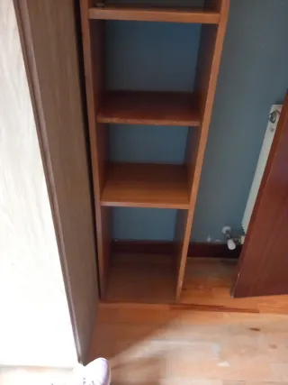 Estantería de roble