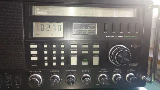 Radio Grundig Satellit 600 Profesional Negra
