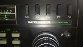 Radio Grundig Satellit 600 Profesional Negra