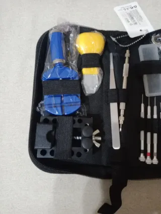 Set attrezzi riparazione orologi