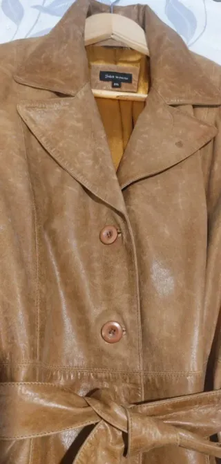 Abrigo largo de piel marrón. T.44