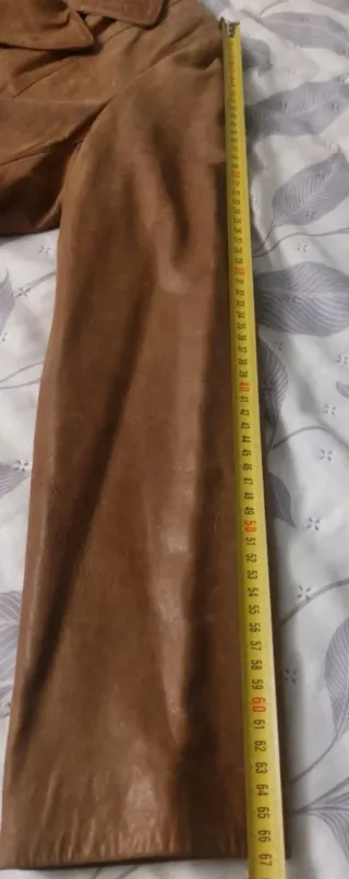 Abrigo largo de piel marrón. T.44