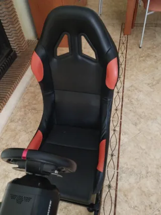 Volante y Asiento Carreras PS5 Thrustmaster