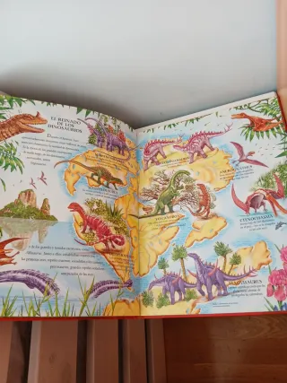 Atlas de dinosaurios: Animales prehistóricos y ...