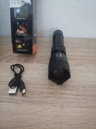 Linterna LED Potente USB Carga