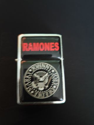 Accendini tipo Zippo, varietà