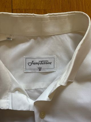 Camisa blanca de vestir hombre