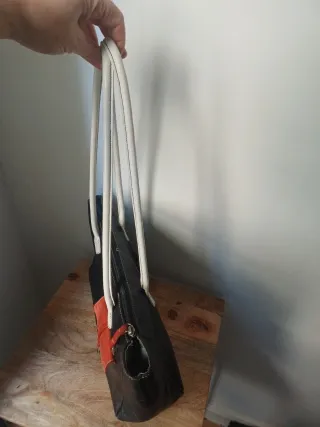 Bolso Jaime Mascaró Azul Marino y Rojo.