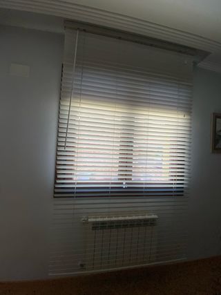 Veneciana madera blanca