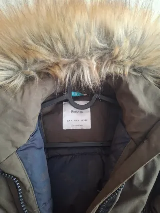 Abrigo verde militar Bershka pelo talla S.