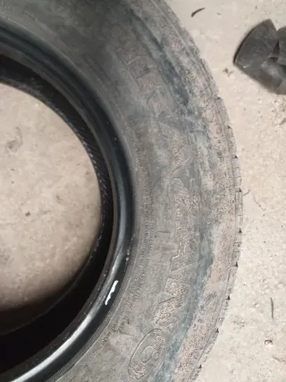 Neumático 235/75 R15
