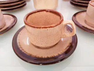 Juego de café de cerámica beige y marrón