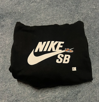 Sudadera Nike SB Negra