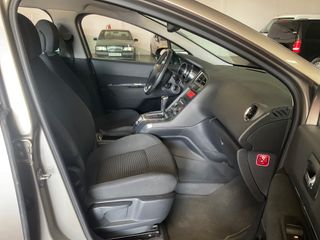 Peugeot 5008 1.6 Blue-HDi Style 7 Pl. -Automático